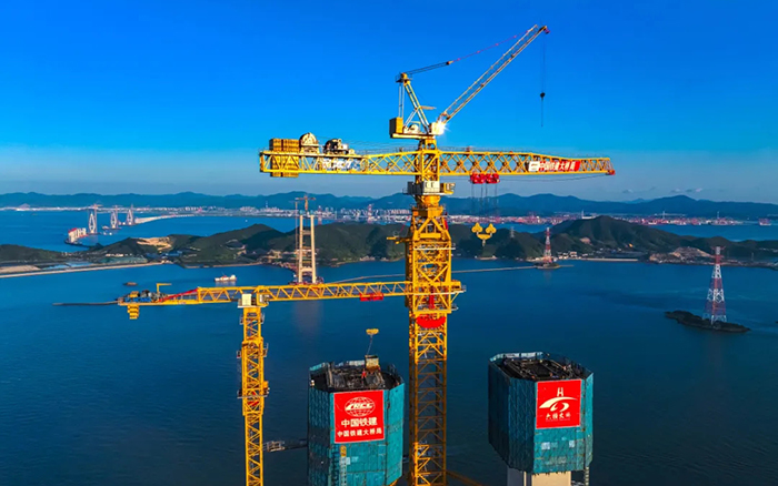 246.3米封顶！这座世界级跨海大桥“豪利777造”