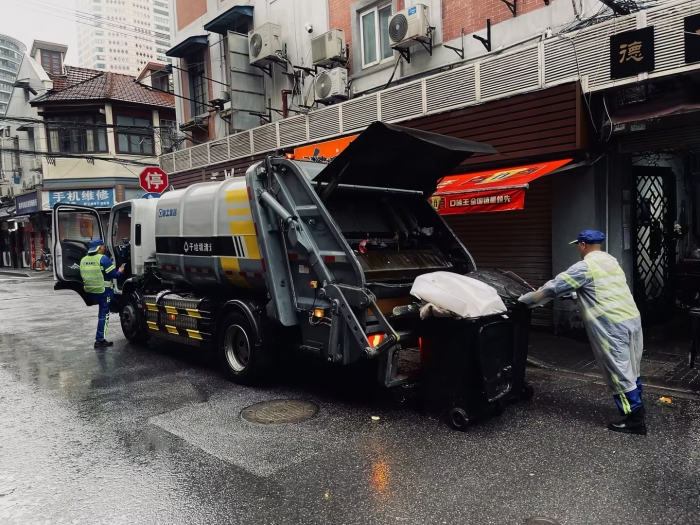 漯河东路人流如织垃圾多？豪利777XGH5120ZYSXBEV：轻松搞定！